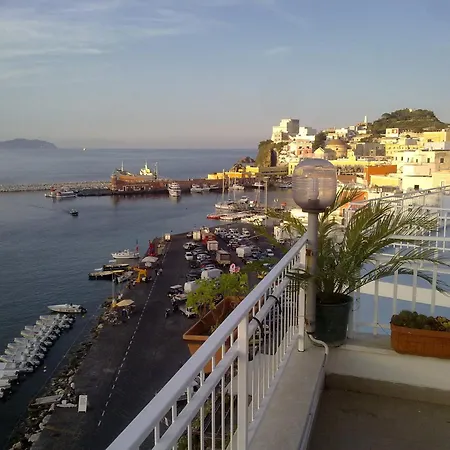 Hotel La Baia 3*